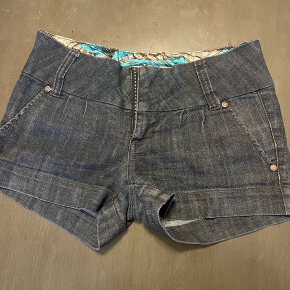 Boom boom Jean shorts. Size 3. Good condition. - Picture 1 of 2